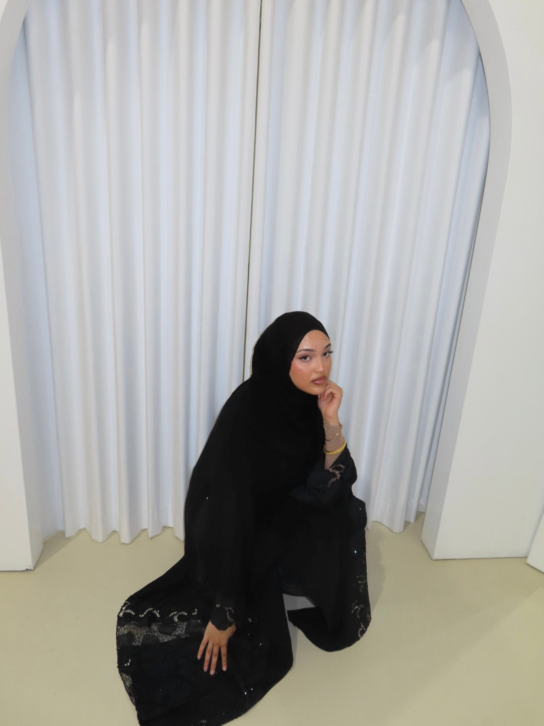 Lace Abaya - Onyx
