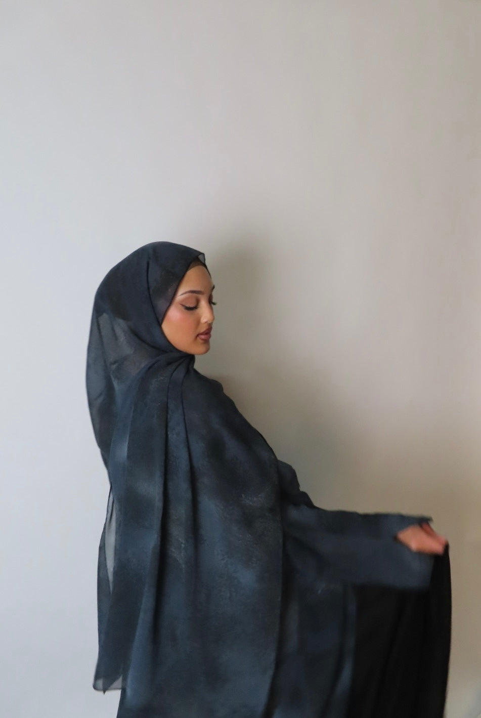Luma Marble Abaya - Celeste